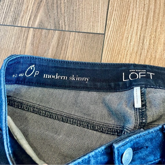 Jeans - Picture 3 of 4